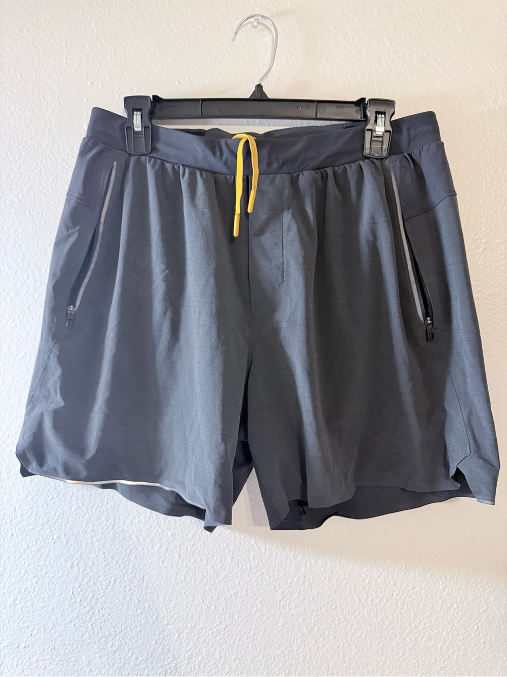 Men’s L Surge Shorts 6” Unlined Dark Gray with Orange Drawstrings (NWOT)